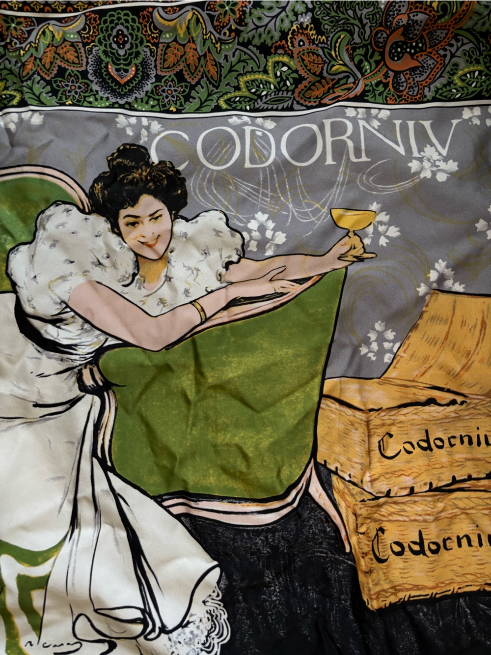 Vintage SANTA EULALIA "Codorniu" polyester scarf TBEG vintage scarf 75x77 cm - Picture 3 of 5